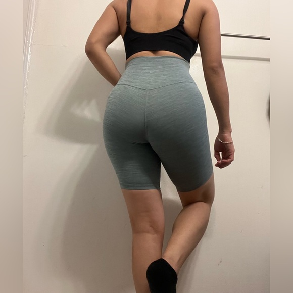 Lululemon Align Shorts - Picture 2 of 4